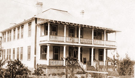 STCHARLES1.jpg